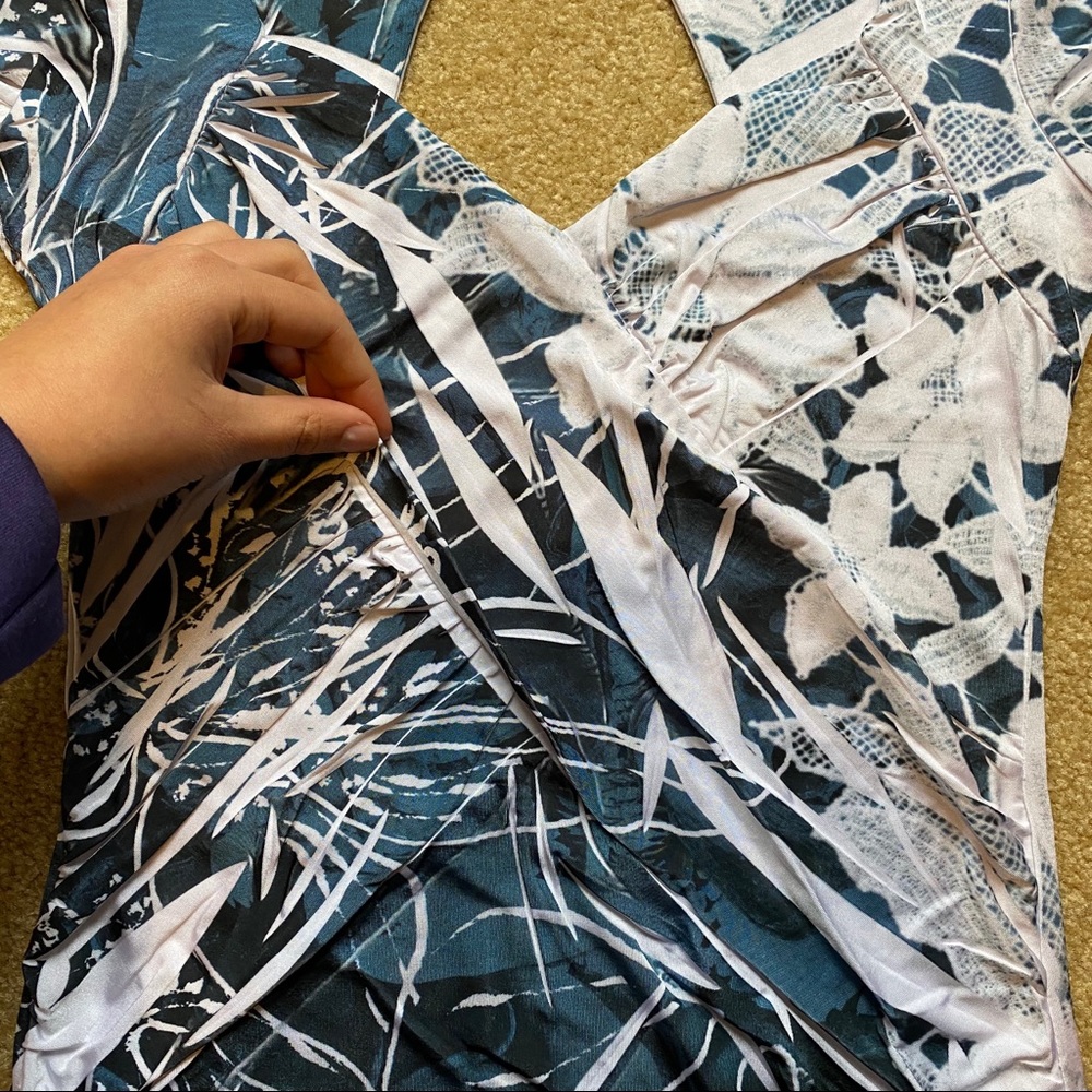 Patterned Wrap Top - Picture 4 of 11